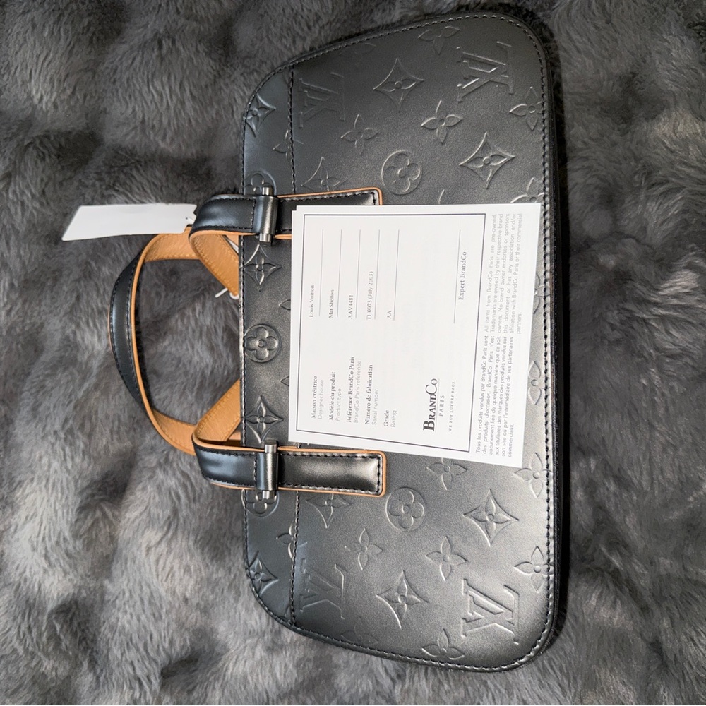 Louis Vuitton Mat Shelton in Gray Monogram Glace - Picture 16 of 16